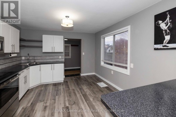 Bedroom 2 - 356 Elliott Street, Thunder Bay, ON P7A1N2 Photo 4