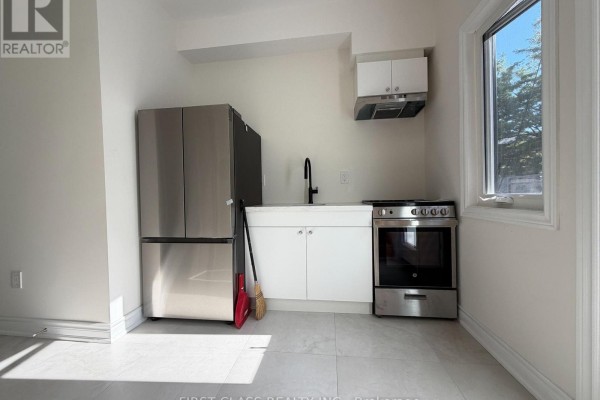 Bedroom 2 - 356 Huron Street, Toronto, ON M5S2G3 Photo 4
