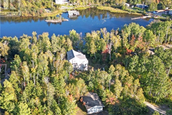 4pc Bathroom - 356 Sunset Road, Wahnapitae, ON P0M3C0 Photo 5