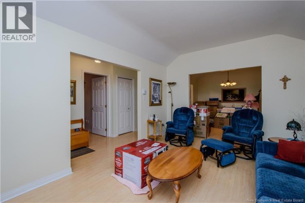 Kitchen - 357 Beausejour Street, Dieppe, NB E1A1Y5 Photo 5
