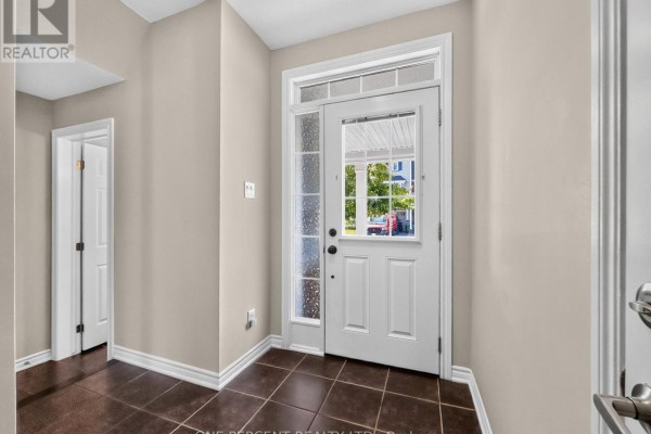 Foyer - 357 Sweet Grass Circle, Ottawa, ON K2J5W9 Photo 4