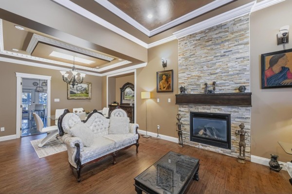 35708 Zanatta Place, Abbotsford, BC V3G0B4 Photo 4