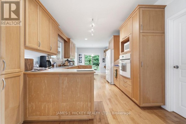 Foyer - 35732b Hwy 17 West Highway W, Laurentian Hills, ON K0J1P0 Photo 4