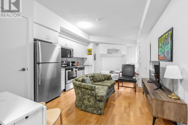 Dining room - 358 - 209 Fort York Boulevard, Toronto, ON M5V4A1 Photo 2