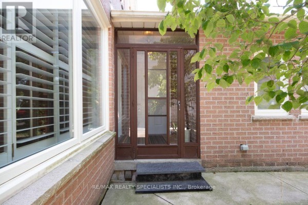358 Erin Street, Oakville, ON, photo 3