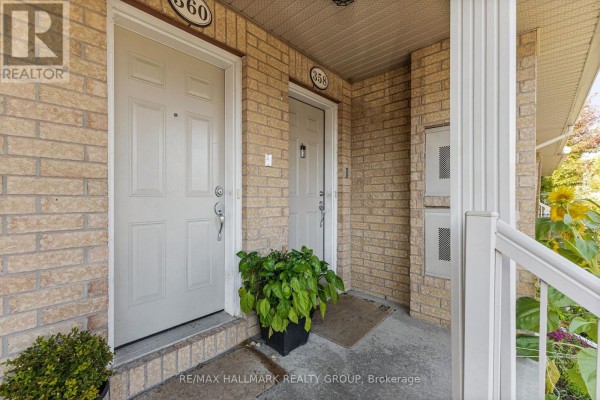 358 Galston Private, Ottawa, ON K1W0G3 Photo 4