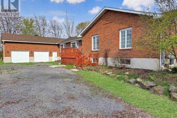 3583 Carman Road, South Dundas, ON, photo 2