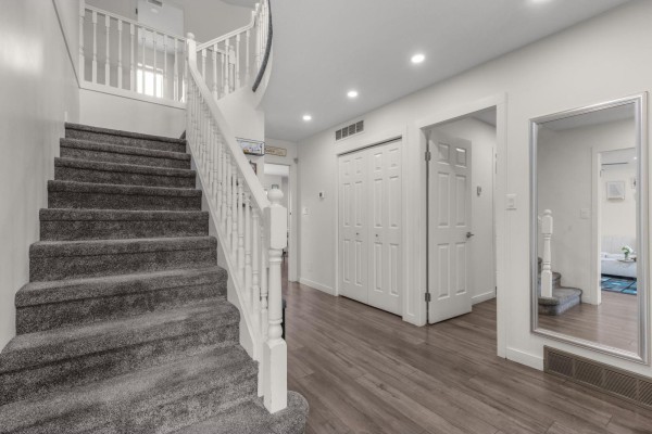 35834 Eaglecrest Drive, Abbotsford, BC V3G1E8 Photo 5