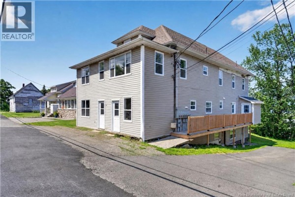 359-361 Victoria Street, Dalhousie, NB E8C2T8 Photo 2