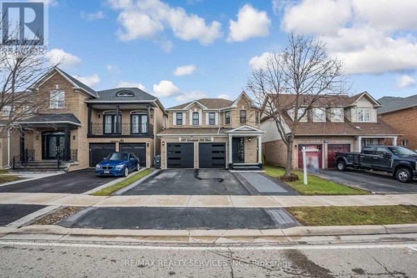 359 Edenbrook Hill Drive, Brampton, ON, photo 2