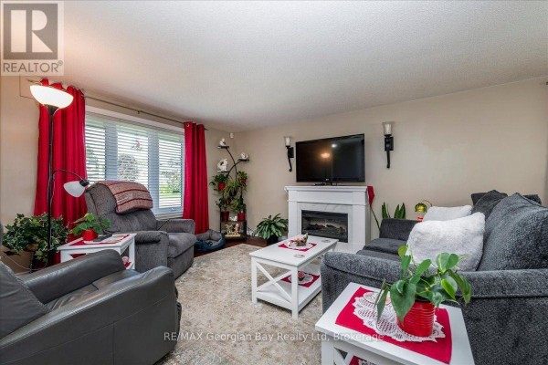 Primary Bedroom - 359 Galloway Boulevard, Midland, ON L4R5B2 Photo 4