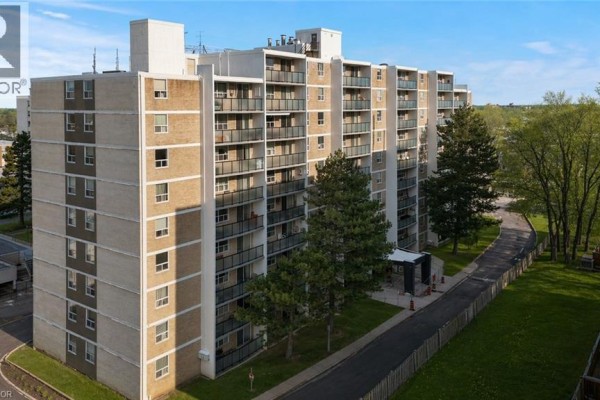 359 Geneva Street Unit# 1004, St  Catharines, ON, photo 2