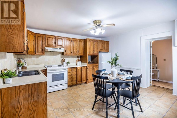 Utility room - 359 Sexton Street, Scugog, ON L9L1E6 Photo 5