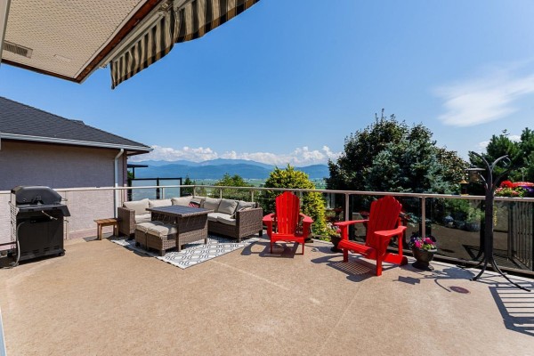 35946 Regal Parkway, Abbotsford, BC V3G1L3 Photo 3