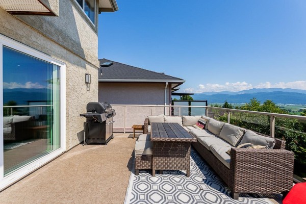 35946 Regal Parkway, Abbotsford, BC V3G1L3 Photo 4