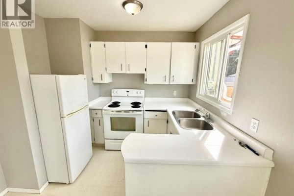 36, 441 Switzer Drive, Hinton, AB, photo 3