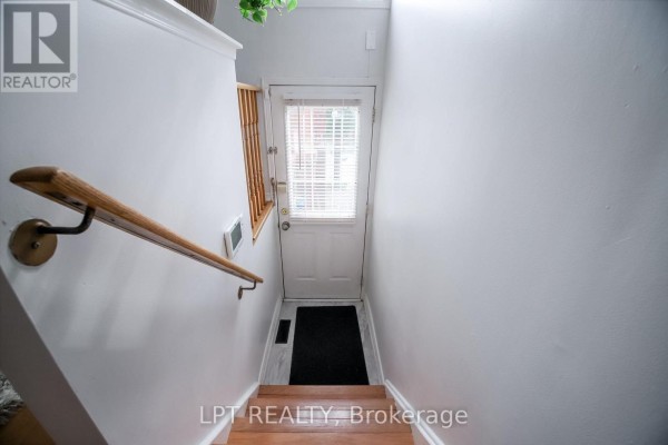 Primary Bedroom - 36 - 1378 Meadowvale Road, Toronto, ON M1B5Z4 Photo 4