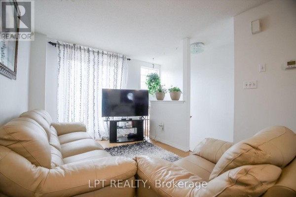 Bedroom 2 - 36 - 1378 Meadowvale Road, Toronto, ON M1B5Z4 Photo 5