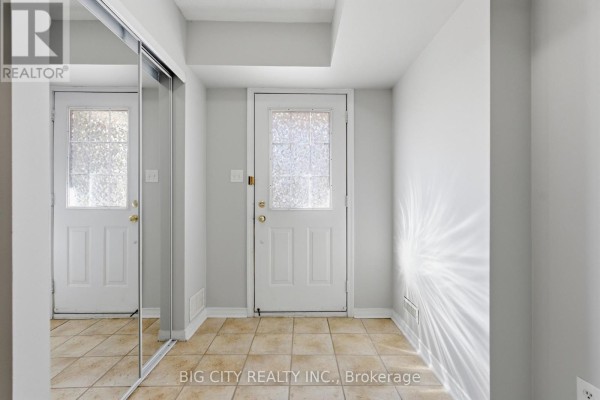 Bedroom 2 - 36 - 1775 Valley Farm Road, Pickering, ON L1V7J9 Photo 5