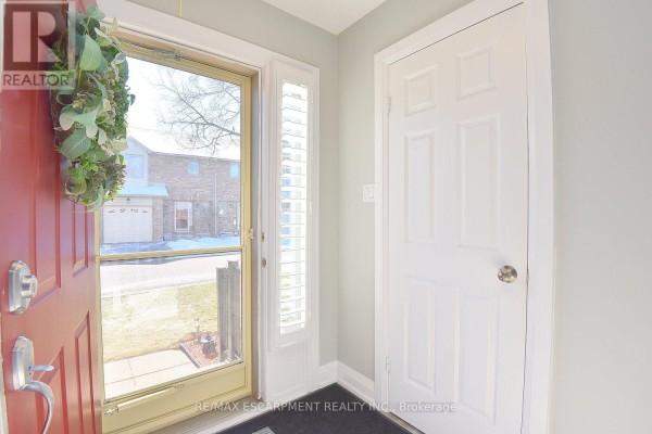 Primary Bedroom - 36 - 2774 King Street E, Hamilton, ON L8G1J4 Photo 4