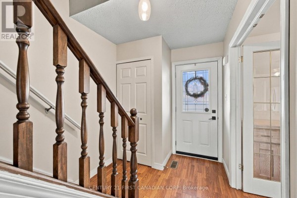 36 - 50 Chapman Court, London North, ON N6G5E1 Photo 4