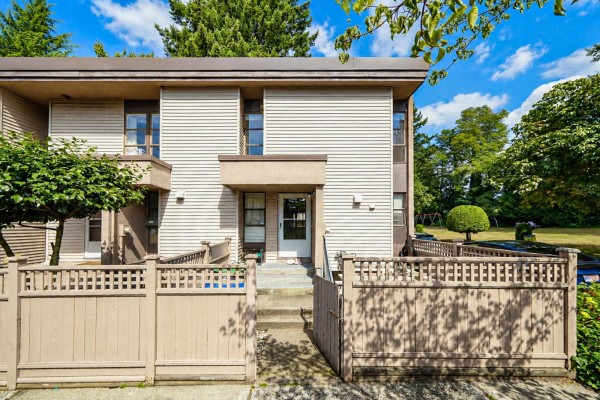 36 13795 102 Avenue, Surrey, BC V3T1N9 Photo 5
