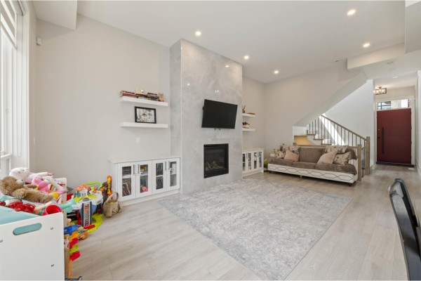 36 4127 Old Clayburn Road, Abbotsford, BC V3G1L5 Photo 5