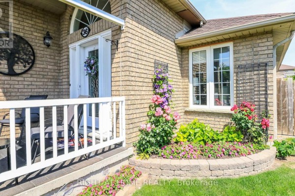 36 Benjamin Lane, Barrie, ON, photo 3