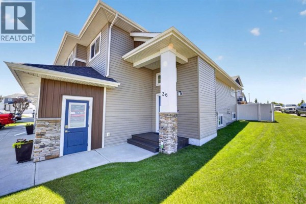 Family room - 36 Cameron Close, Sylvan Lake, AB T4S0N5 Photo 4