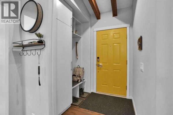 Foyer - 36 Coach Manor Rise Sw, Calgary, AB T3H1C4 Photo 3