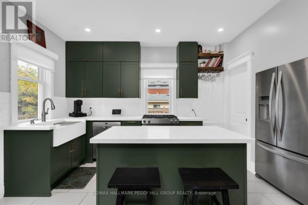 Kitchen - 36 Commercial Street, Milton, ON L9T2H7 Photo 2