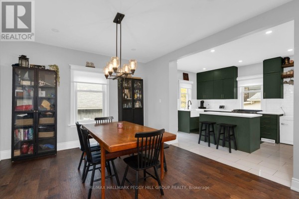 Living room - 36 Commercial Street, Milton, ON L9T2H7 Photo 4
