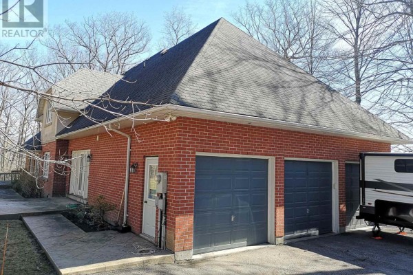 36 Country Heights Drive, Richmond Hill, ON, photo 3