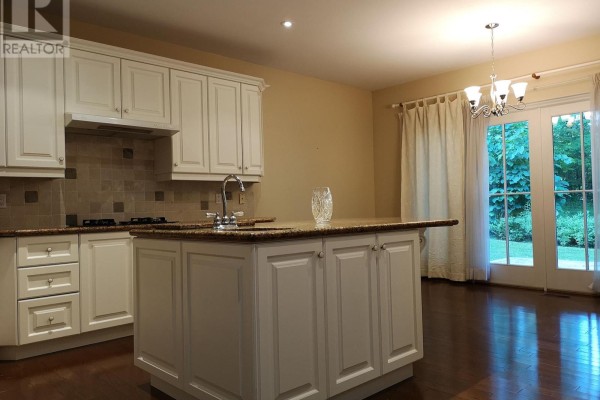 Family room - 36 Country Heights Drive, Richmond Hill, ON L4E3M8 Photo 5