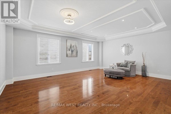 Living room - 36 Danpatrick Drive, Richmond Hill, ON L4S2S7 Photo 4