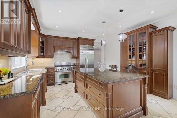 Dining room - 36 Danpatrick Drive, Richmond Hill, ON L4S2S7 Photo 5
