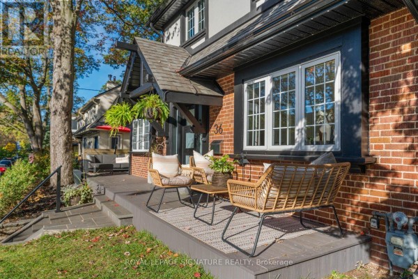 Living room - 36 Duart Park Road, Toronto, ON M4E1J2 Photo 4