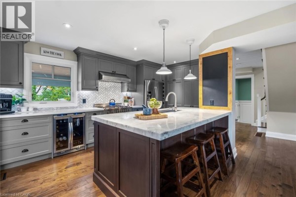 Recreation room - 36 Earl Street, Mississauga, ON L5M1N7 Photo 3