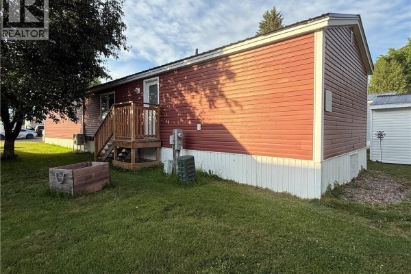 Bath (# pieces 1-6) - 36 First Street, Sussex Corner, NB E4E5J3 Photo 3