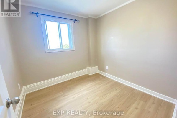 36 Front Street N, Thorold, ON L2V1X5 Photo 5