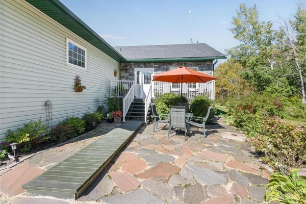 36 Grand Pines Drive, Alexander, MB, photo 2