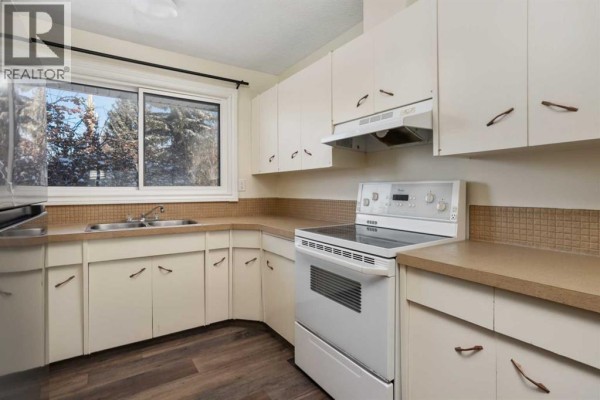 4pc Bathroom - 36 Grandview Crescent, Camrose, AB T4V2K6 Photo 3