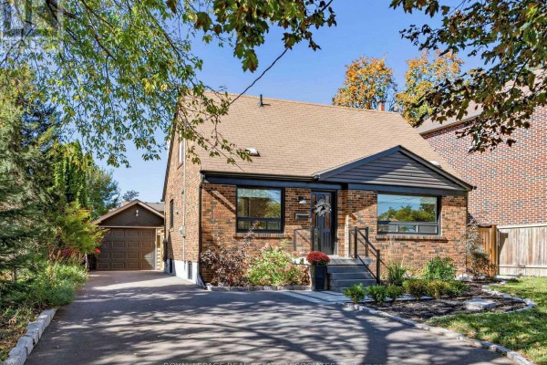 Family room - 36 Jodphur Avenue, Toronto, ON M9M2J4 Photo 2