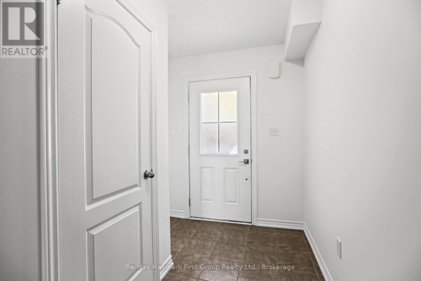 Bedroom 3 - 36 Katerson Lane, Clarington, ON L1E0E9 Photo 5