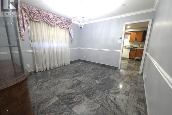 Great room - 36 Kearney Drive, Toronto, ON M9W5J8 Photo 5