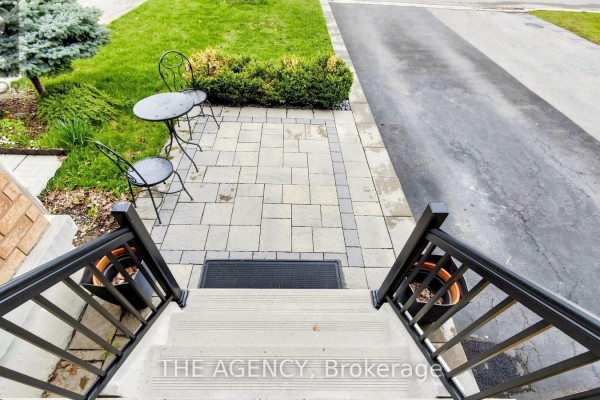 Eating area - 36 Keystar Court, Vaughan, ON L4H0G9 Photo 2