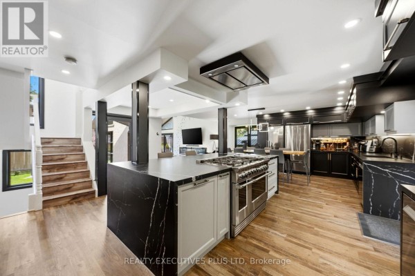 36 Lakeview Drive, Hamilton, ON, photo 2