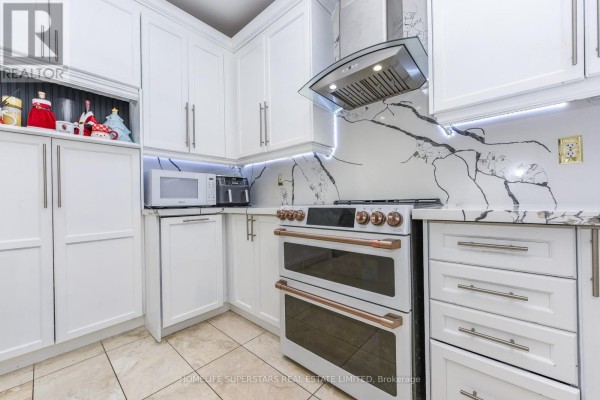 36 Lucky Lane, Brampton, ON, photo 3