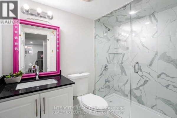 36 Minna Trail, Brampton, ON, photo 2