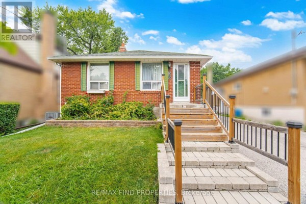 36 Pinegrove Avenue, Toronto, ON, photo 2